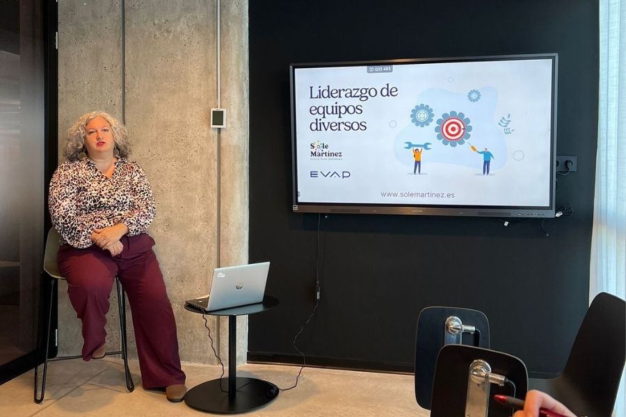 taller de liderazgo de equipos diversos en EVAP donde hablé una vez más de mi pasión, la diversidad, el liderazgo y los equipos.